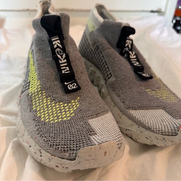 Nike Grey Sneakers - Picture 9 of 13